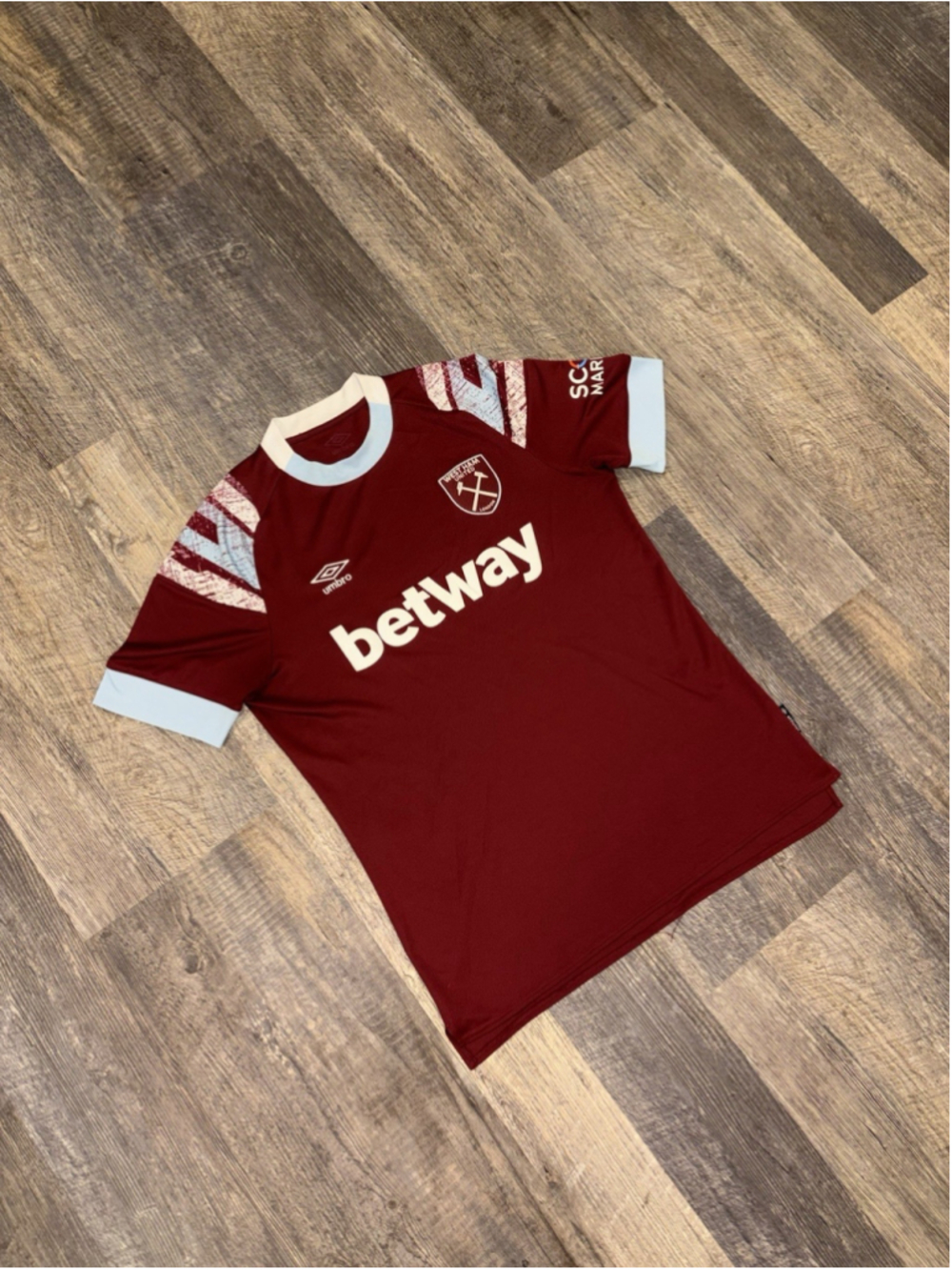 West Ham United 2022 2023 Home Soccer Jersey Umbro Betway Men’s Large - Picture 2 of 11